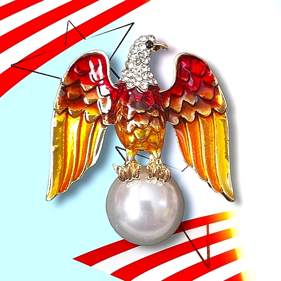 💖Hand Painted Eagle Brooch with 1/2 Pearl - Picture 1 of 1